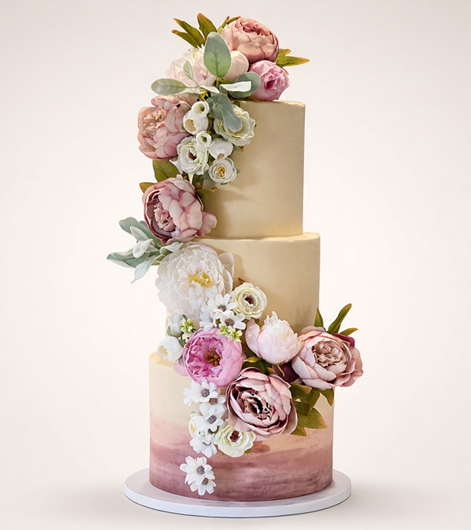 Three-tier rose wedding cake by Cake Theory in Brossard, Quebec